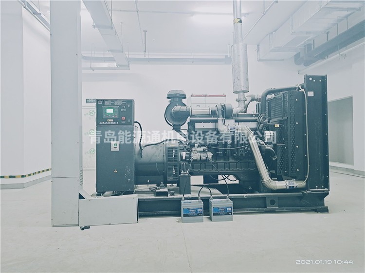 250KW上柴股份發(fā)電機組山東省青島市黃島區(qū)五臺山路小學(xué)交付驗收